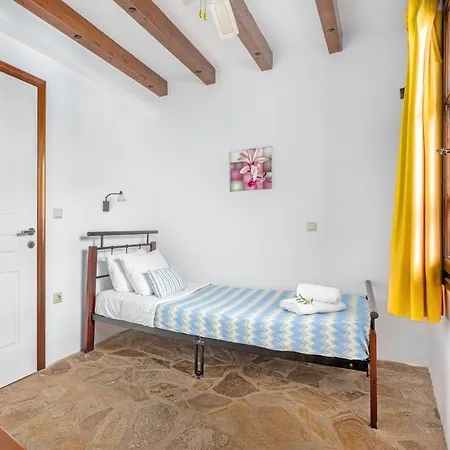 Paraliako Kyparissi Hotel