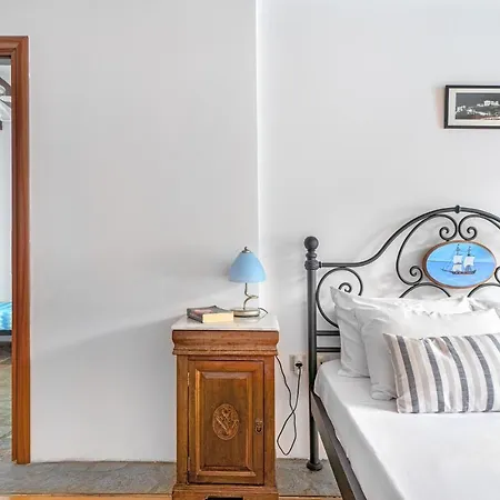 Paraliako Kyparissi Hotel 3*