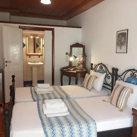Hotel Paraliako Kyparissi 3*