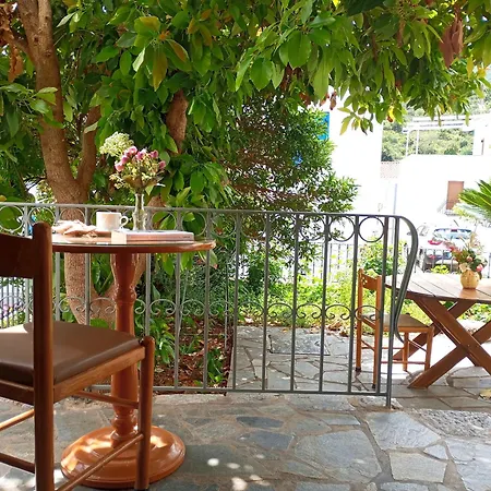 Paraliako Kyparissi Otel