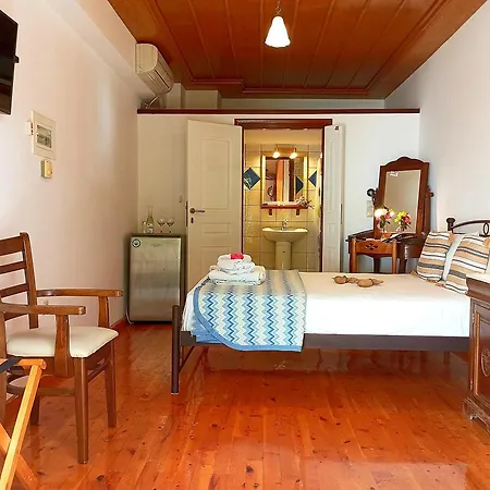 Paraliako Kyparissi Hotell 3*