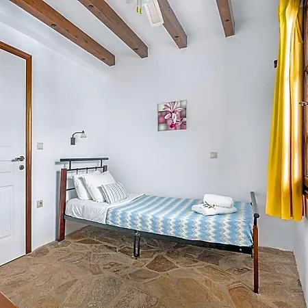 Hotel Paraliako Kyparissi 3*