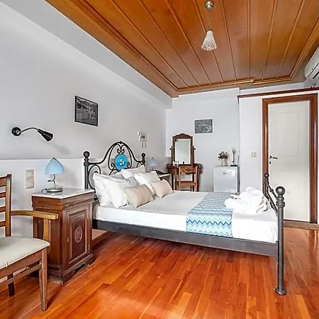 Paraliako Kyparissi Hotel 3*