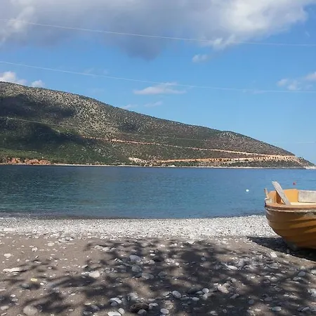 Hotel Paraliako Kyparissi 3*