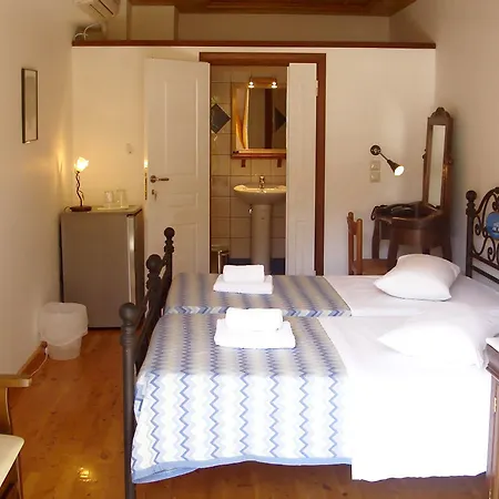 Paraliako Kyparissi Hotel 3*