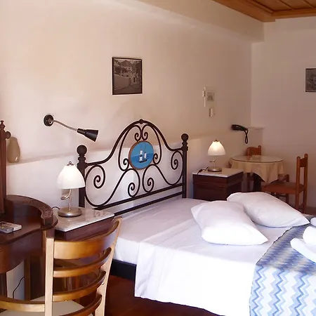 Hotel Paraliako Kyparissi