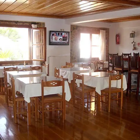 Hotel Paraliako Kyparissi 3*