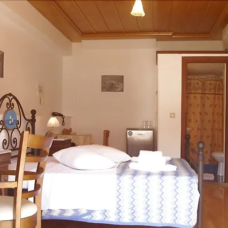 Paraliako Kyparissi Hotel 3*