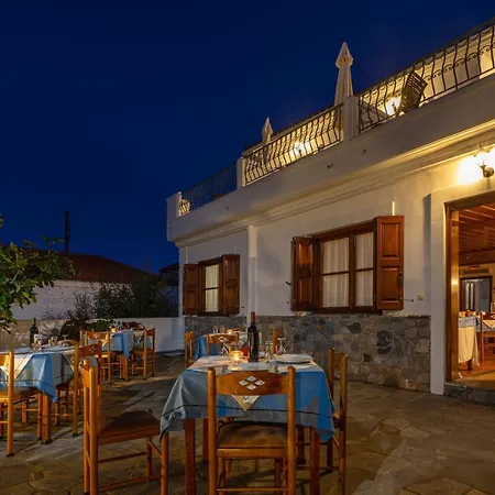 Paraliako Kyparissi Kyparíssion