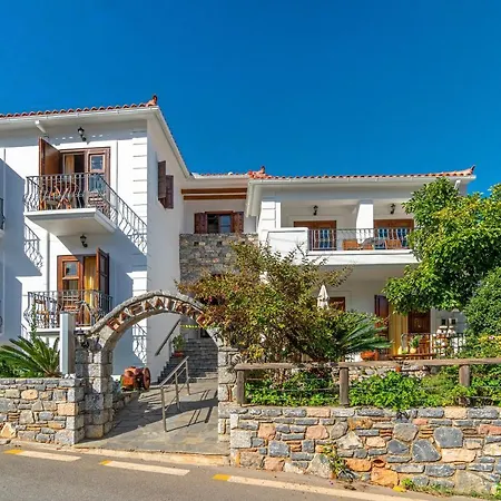 Paraliako Kyparissi Kyparíssion