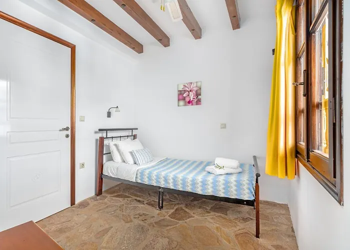 Paraliako Kyparissi Hotel