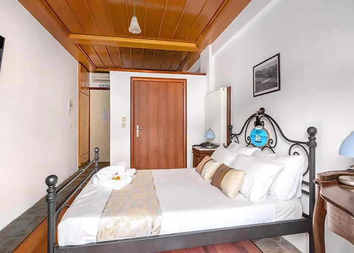 Paraliako Kyparissi Hotell