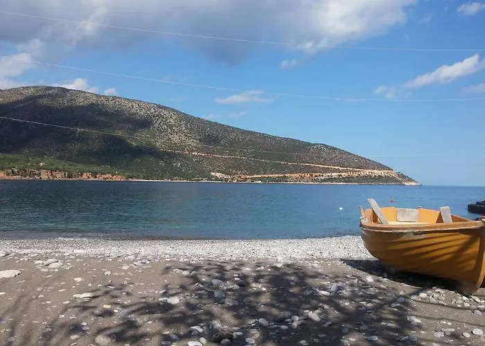 Hotel Paraliako Kyparissi 3*