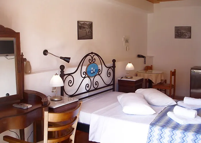 Hotel Paraliako Kyparissi