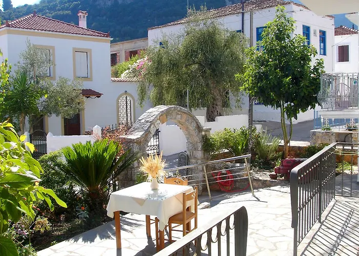 Hotell Paraliako Kyparissi Kyparíssion