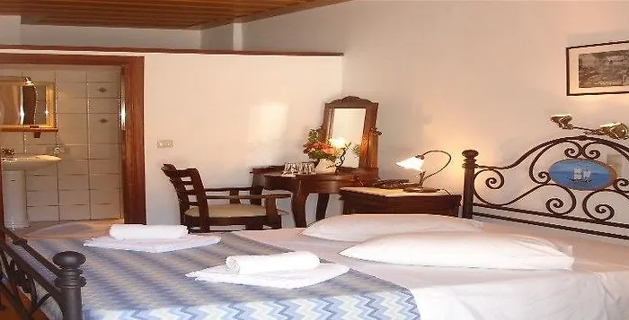 Paraliako Kyparissi Otel