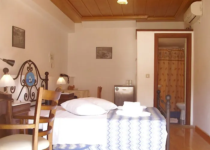 Paraliako Kyparissi Hotell 3*