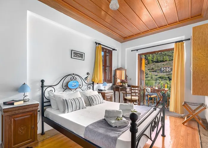 Paraliako Kyparissi Hotell