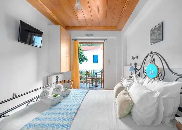 Paraliako Kyparissi 3*