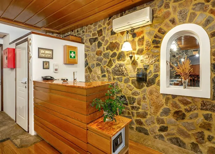 Paraliako Kyparissi Hotell