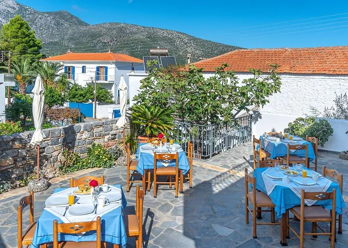 Paraliako Kyparissi Hotel 3*