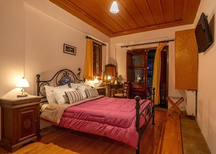 Hotel Paraliako Kyparissi 3*